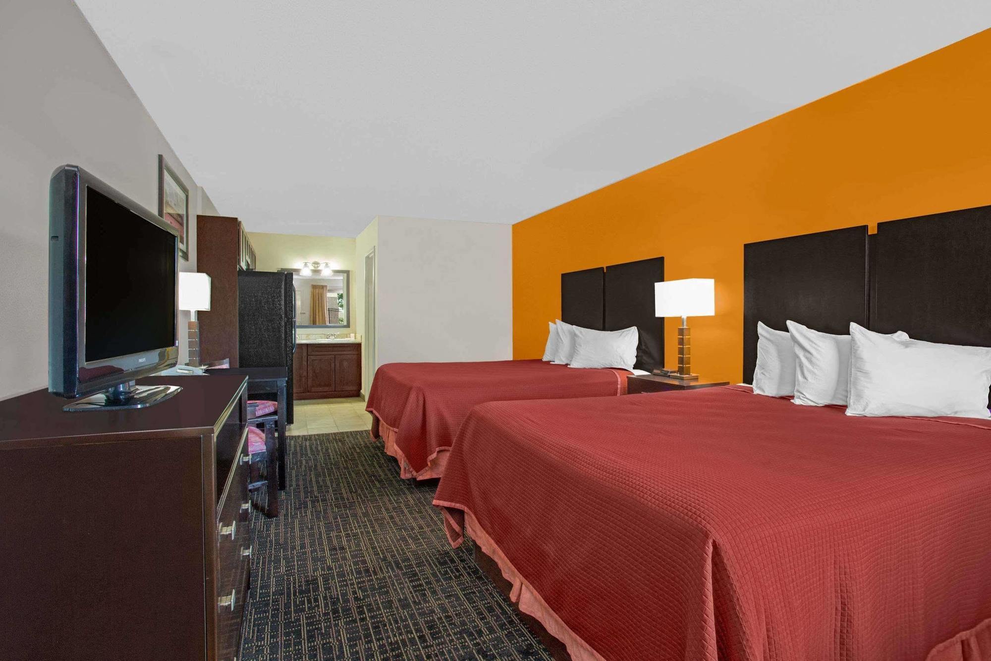 North Platte Inn And Suites ภายนอก รูปภาพ